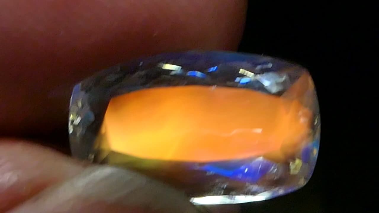 Rainbow Moonstone 4.82 ct