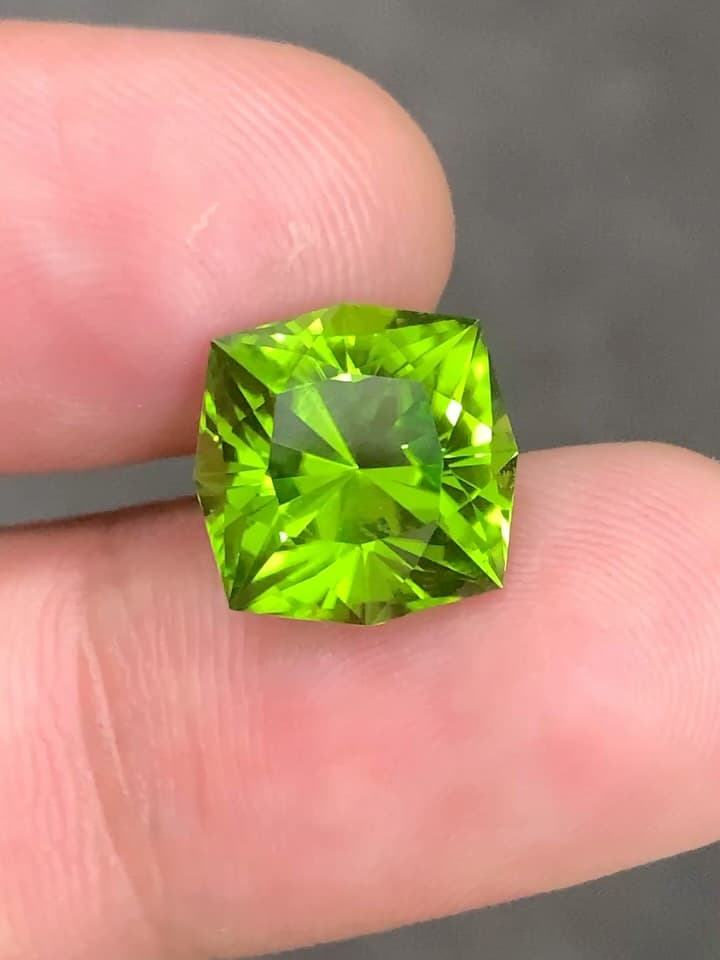 Peridot 6.80 ct