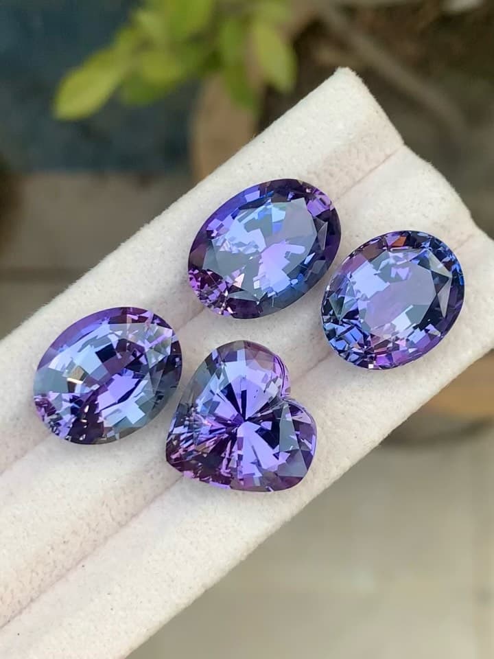 Tanzanite 50.85 ct