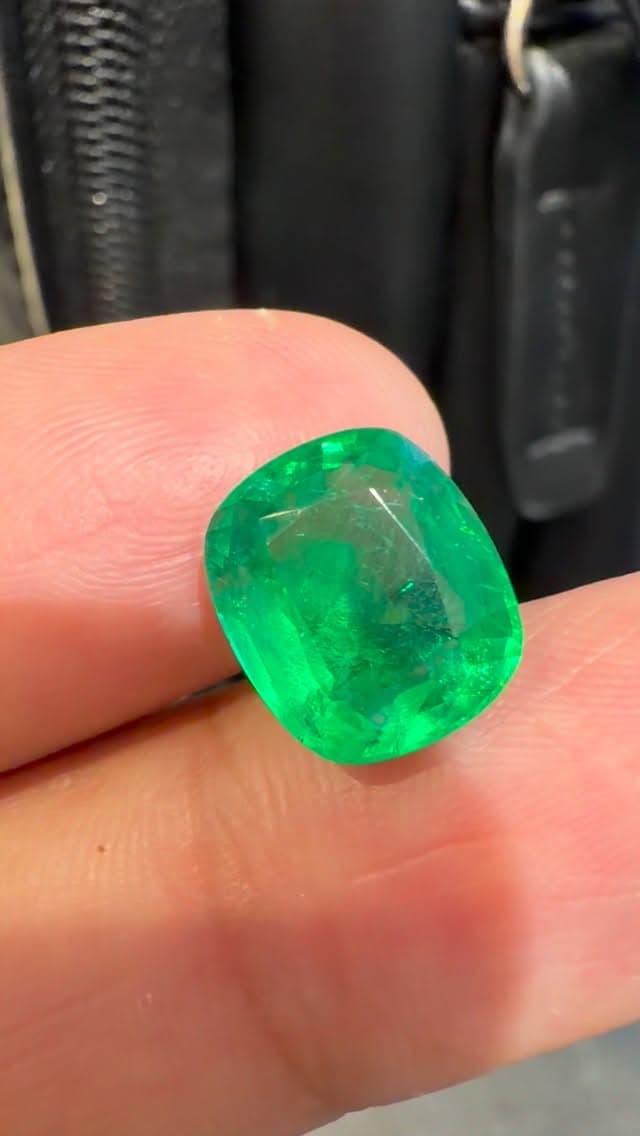Emerald 4.55 ct