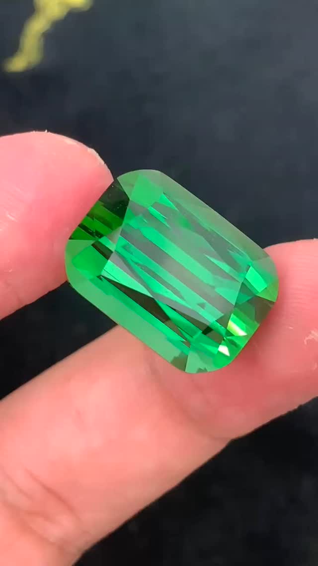Tourmaline 0.00 ct