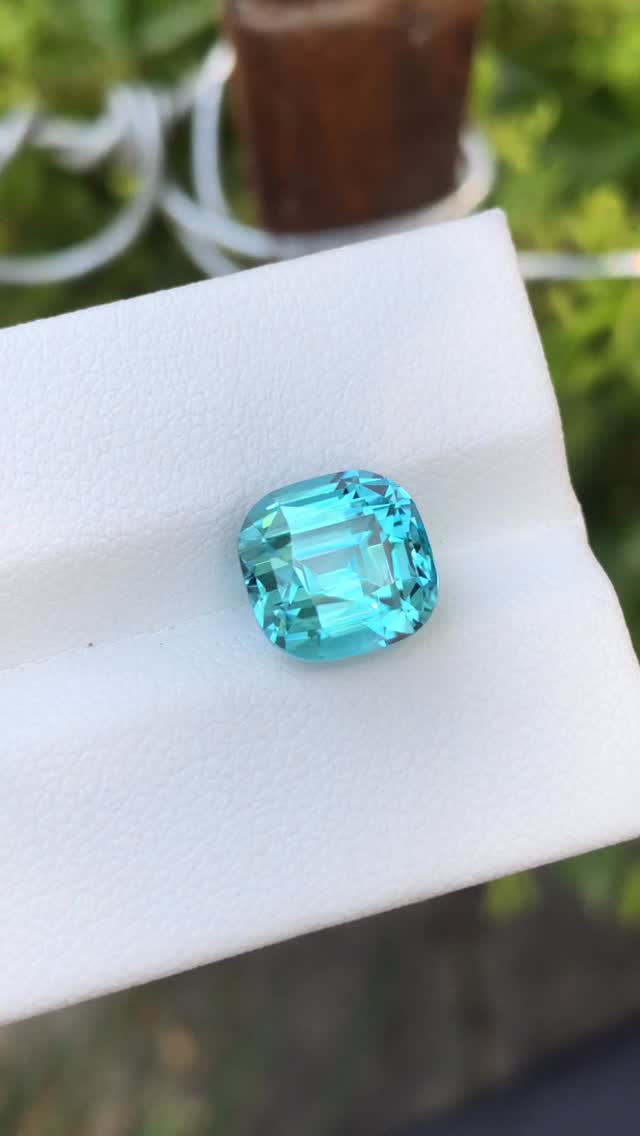 Paraiba 4.57 ct