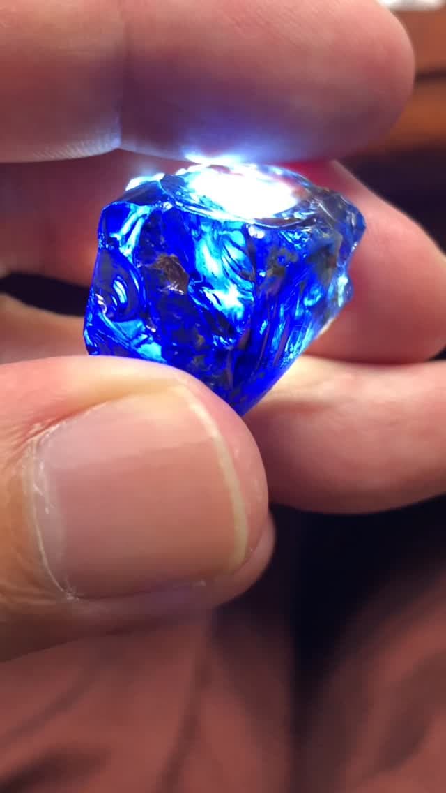 royal blue sapphire 0.00 ct