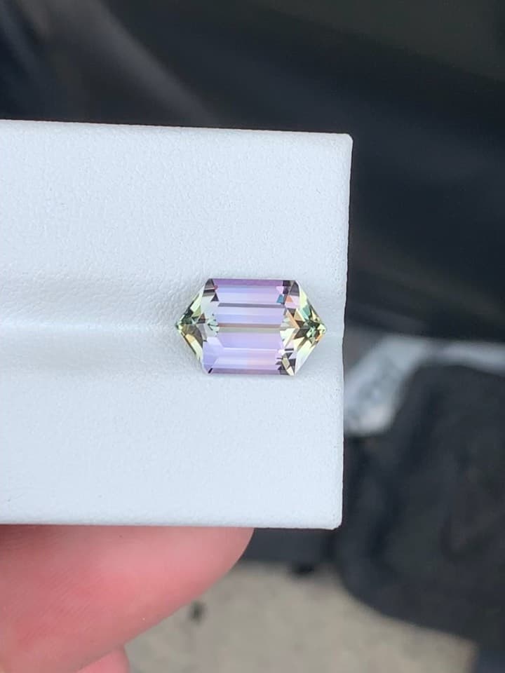 Tanzanite 3.88 ct