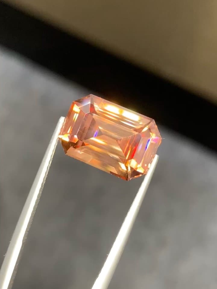 Zircon 10.97 ct