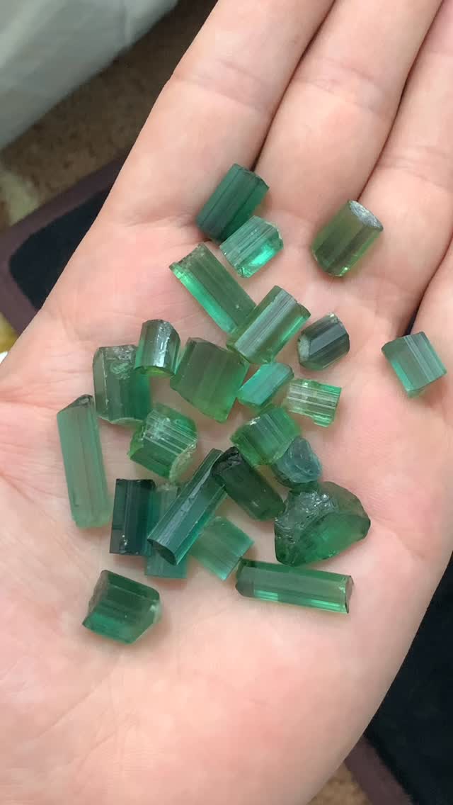 Tourmaline 0.00 ct