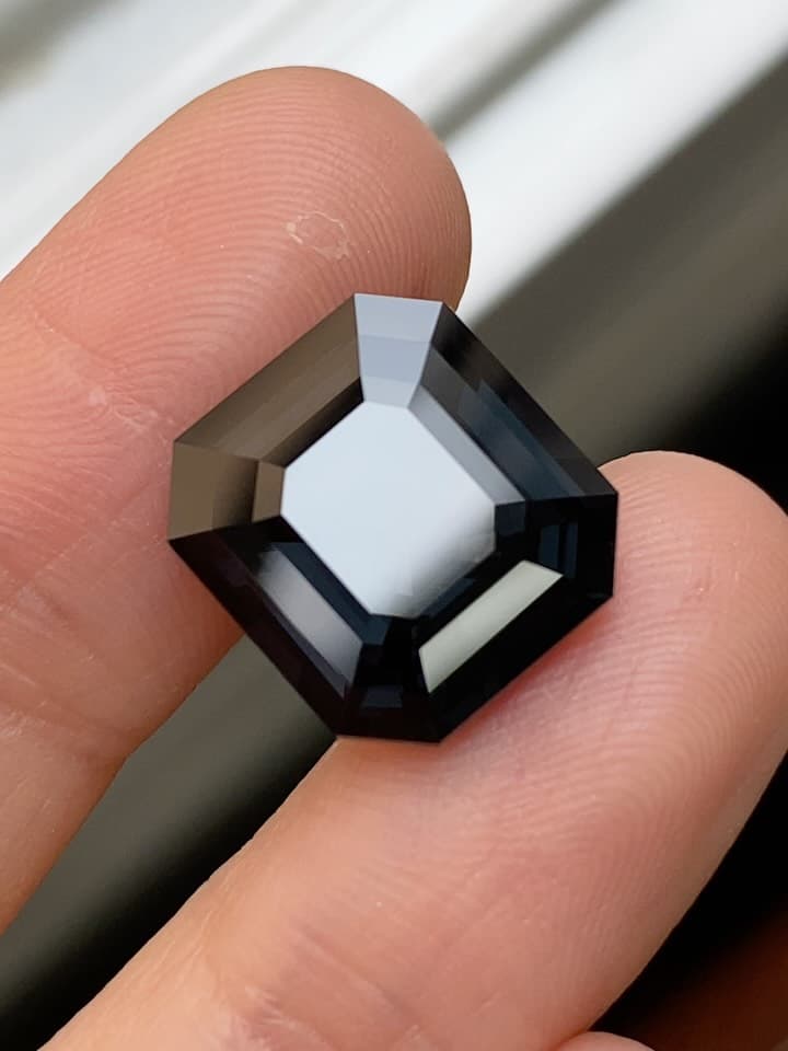 Spinel 10.14 ct