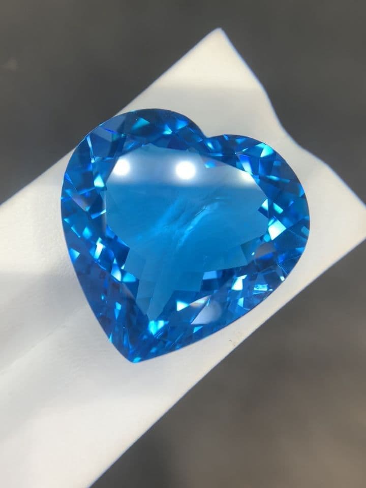 Blue Topaz 61.00 ct