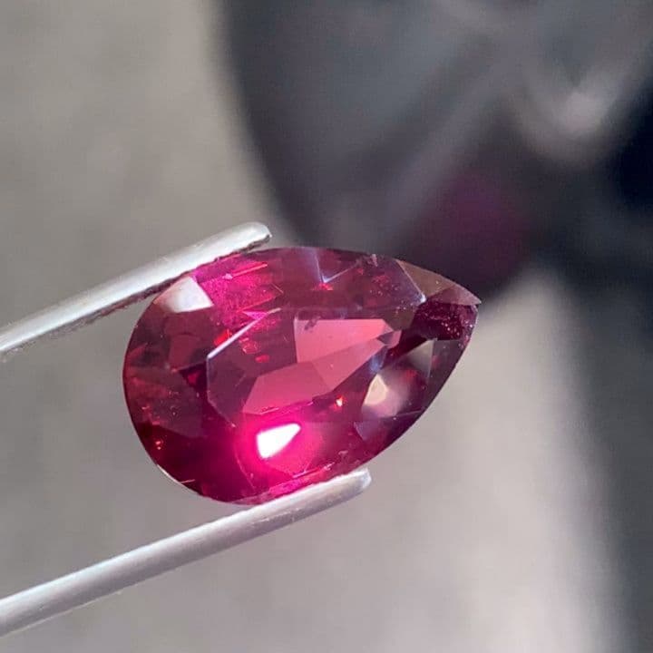 Rhodolite 10.97 ct