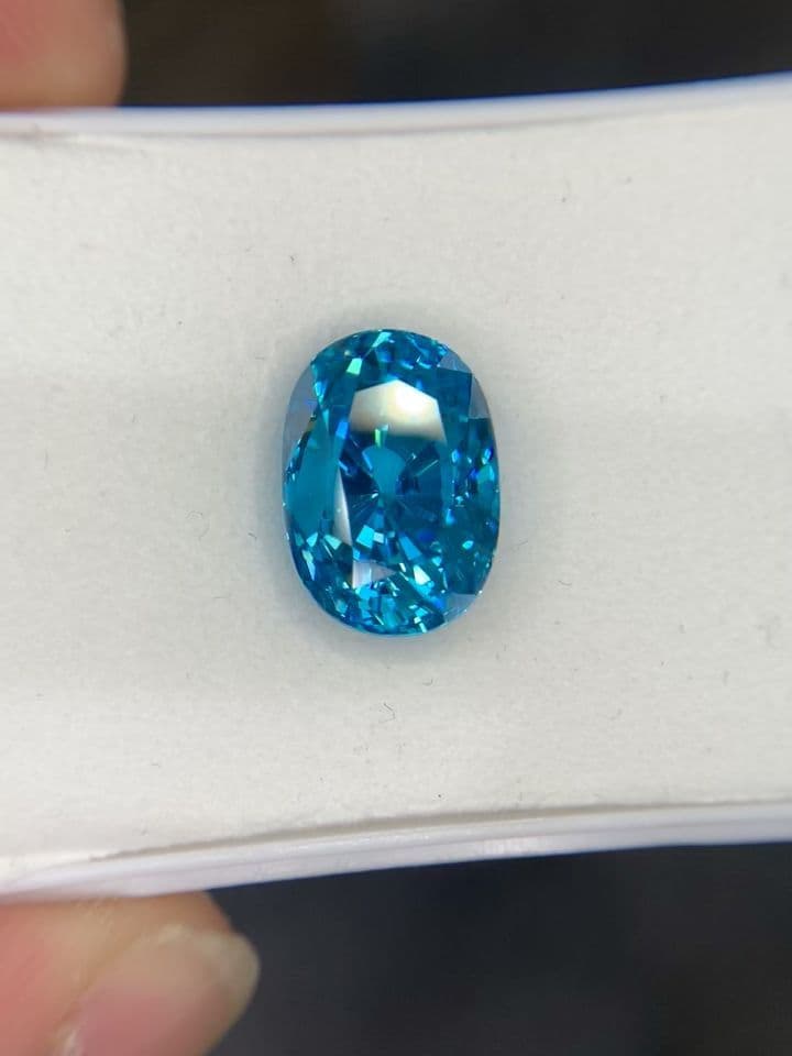 blue zircon 18.53 ct