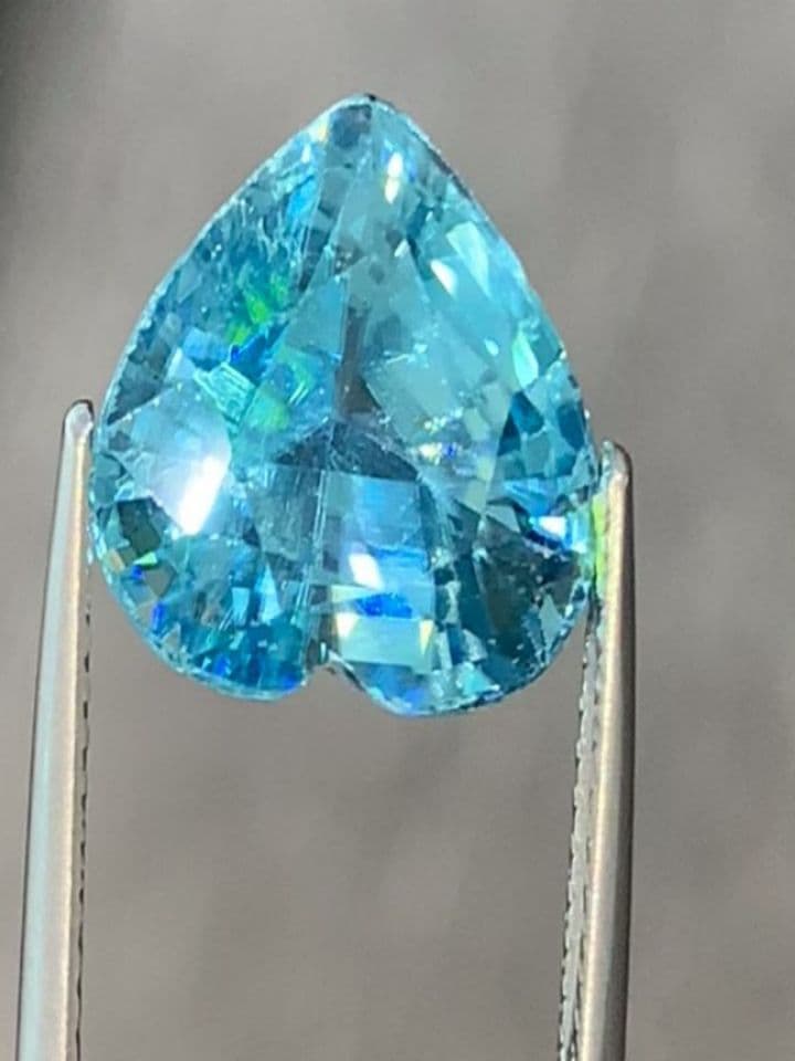 Blue Zircon 8.92 ct