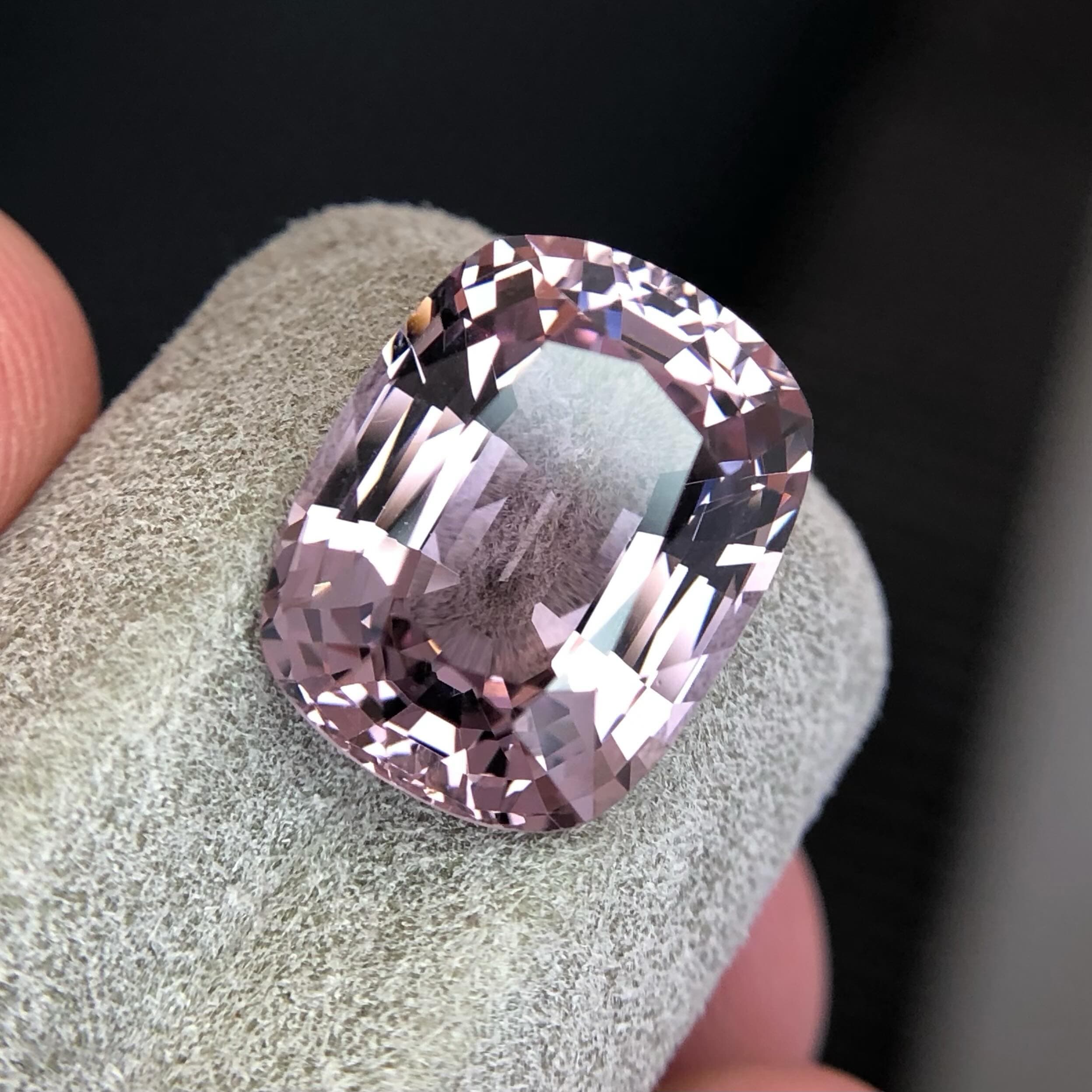 Tourmaline 0.00 ct