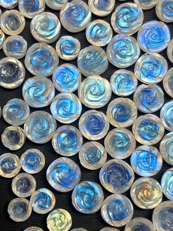Rainbow Moonstone 360.00 ct