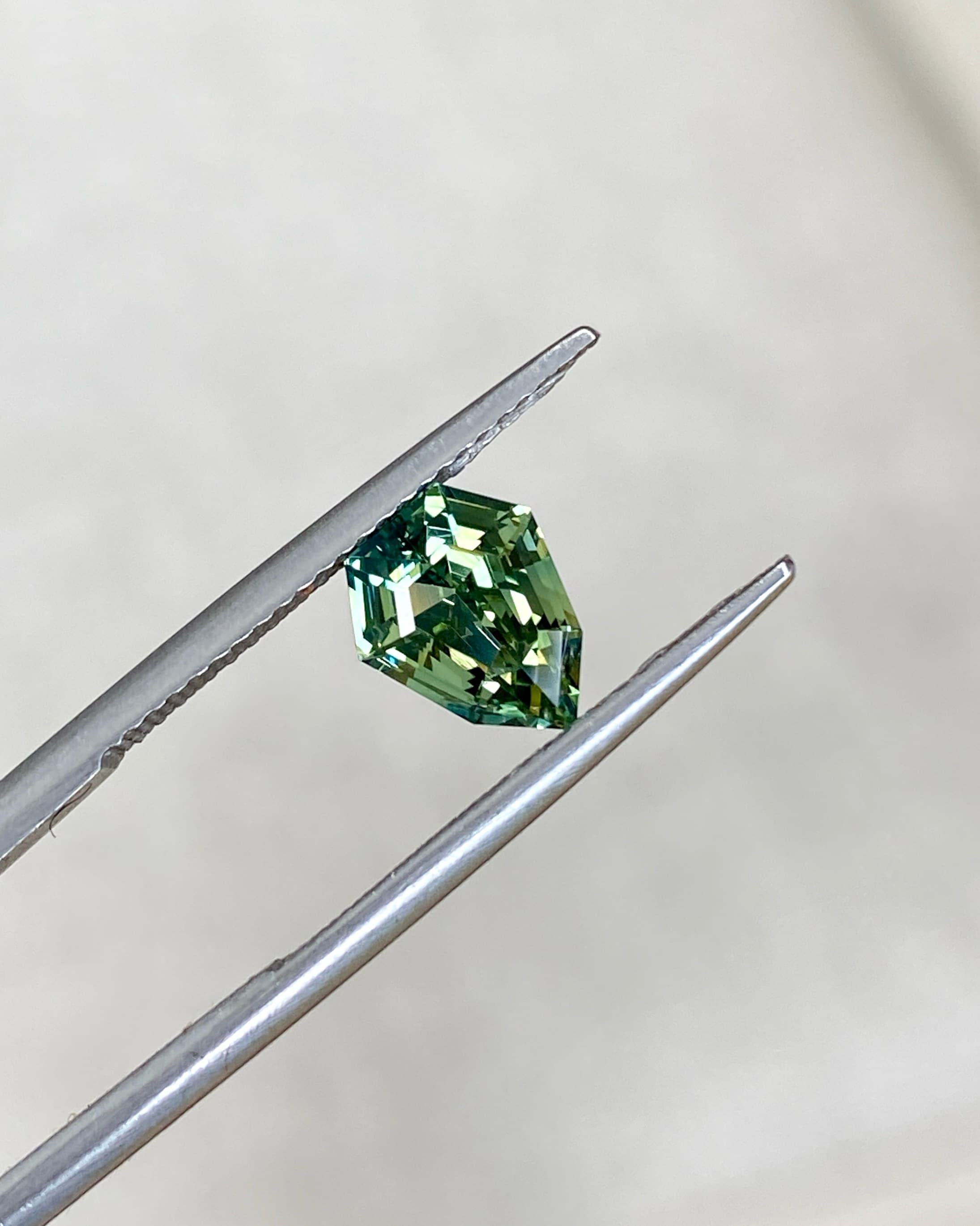 Sapphire 2.10 ct