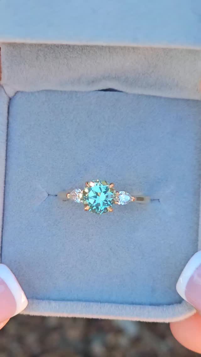 18k Gold Trilogy Ring with Natural Australian Blue-White Parti Sapphire