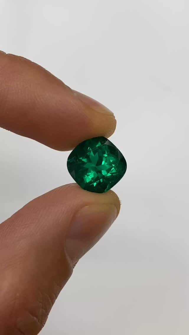Emerald 6.00 ct