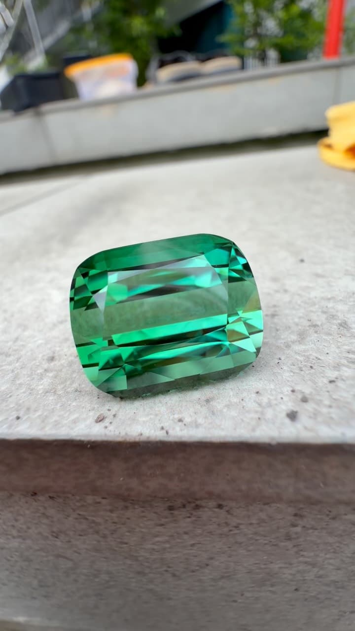 Green Tourmaline 24.20 ct