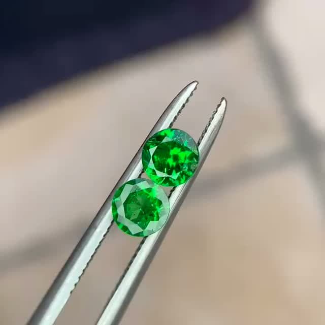 Tsavorite 0.64 ct