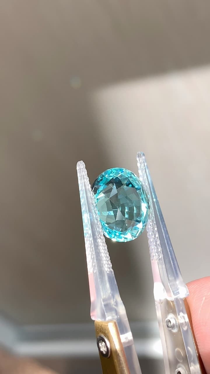 Paraiba 6.73 ct