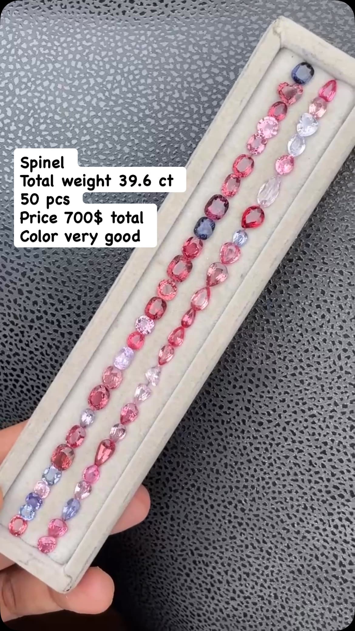 Spinel 39.60 ct