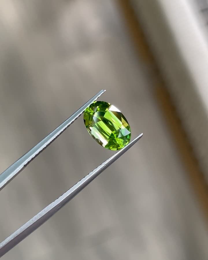 Peridot 1.95 ct