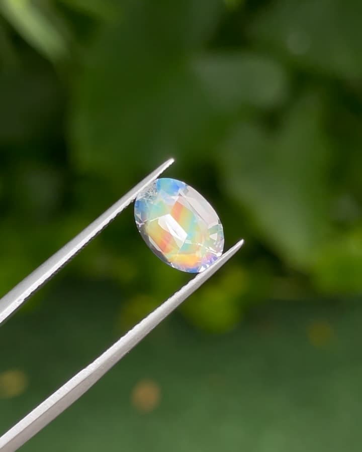 Rainbow Moonstone 1.68 ct