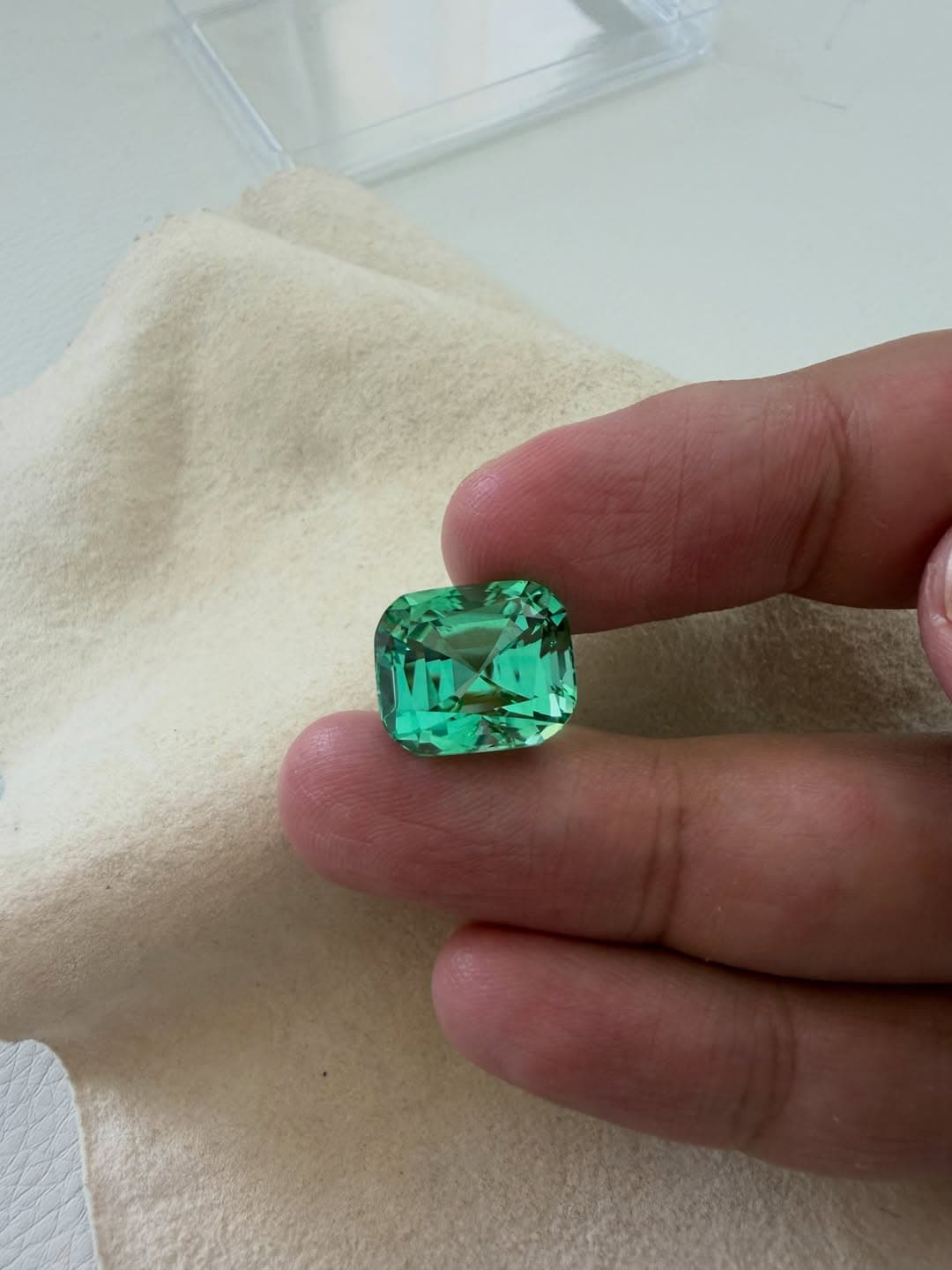 Tourmaline 0.00 ct