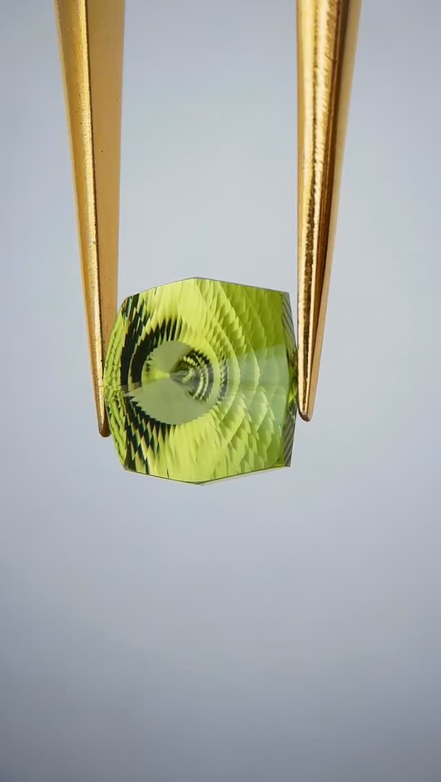 Tourmaline 0.00 ct