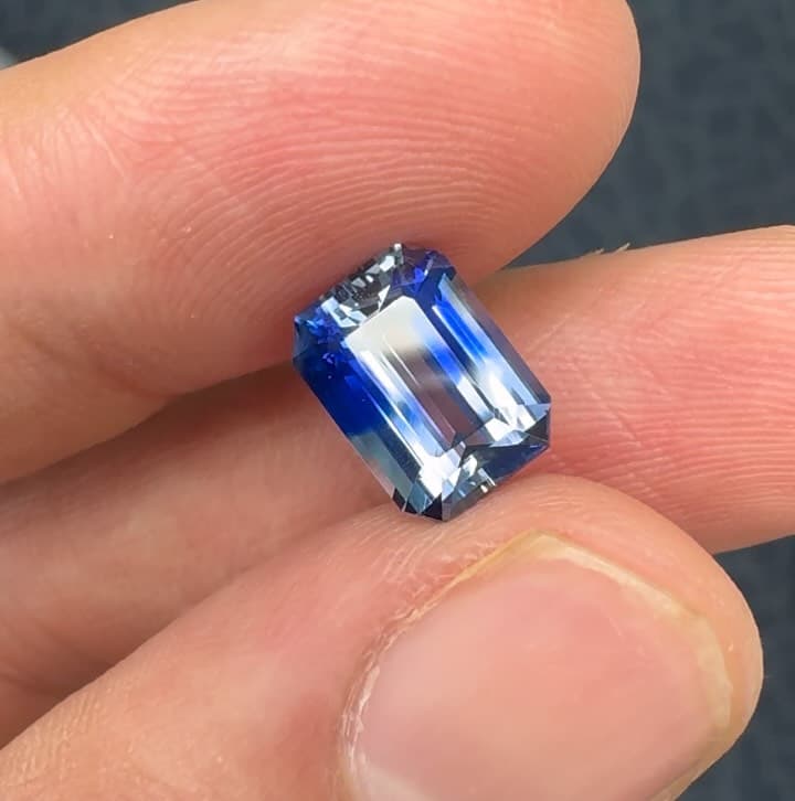 Tanzanite 0.00 ct