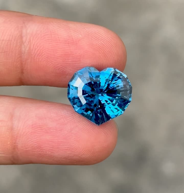 Topaz 0.00 ct