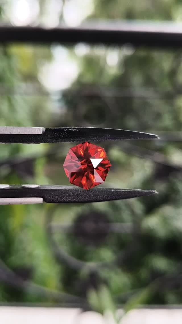 Spinel 0.00 ct