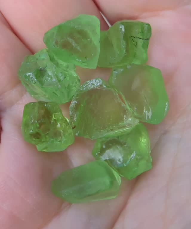 Peridot 0.00 ct