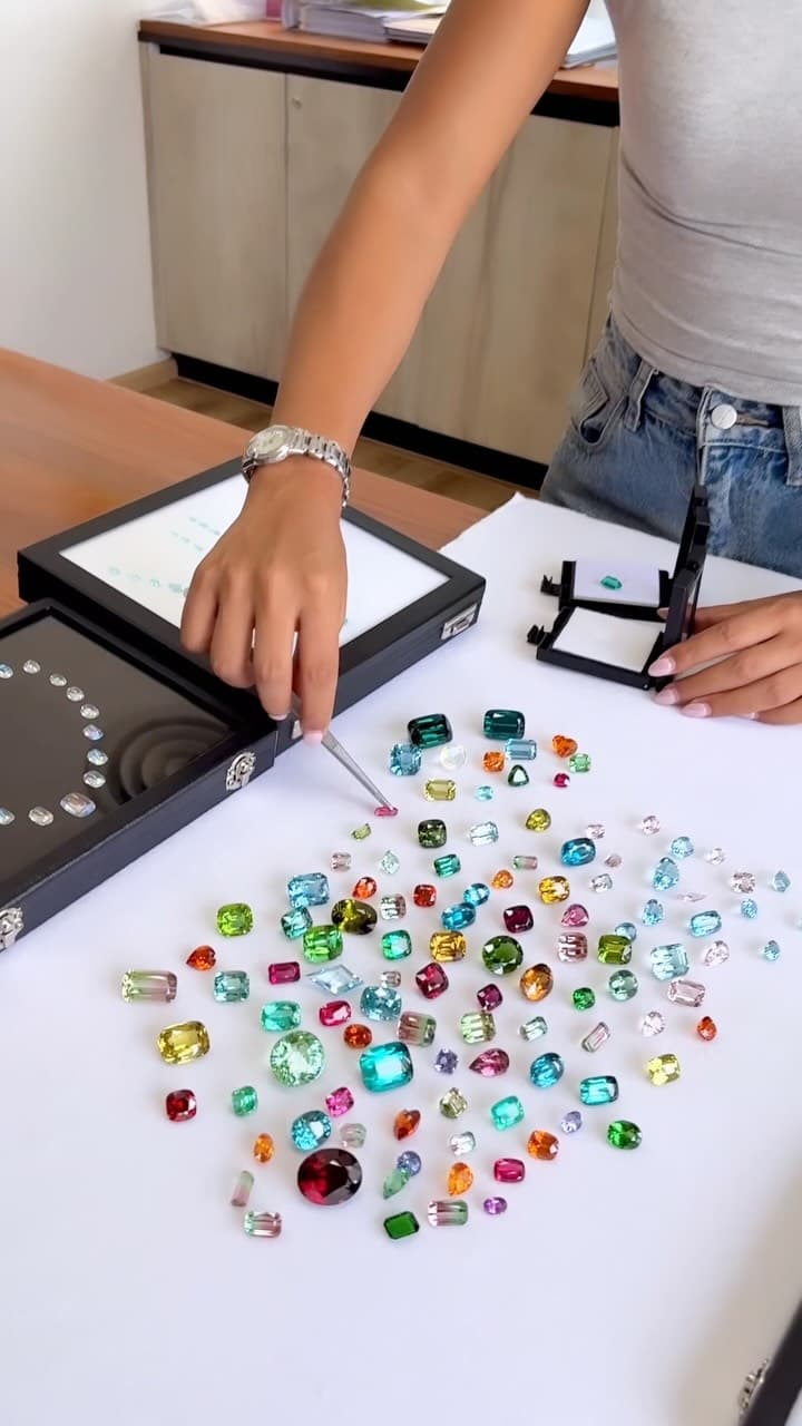 Mixed gemstones 0.00 ct