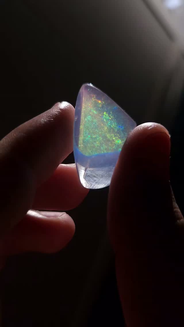 Opal 0.00 ct