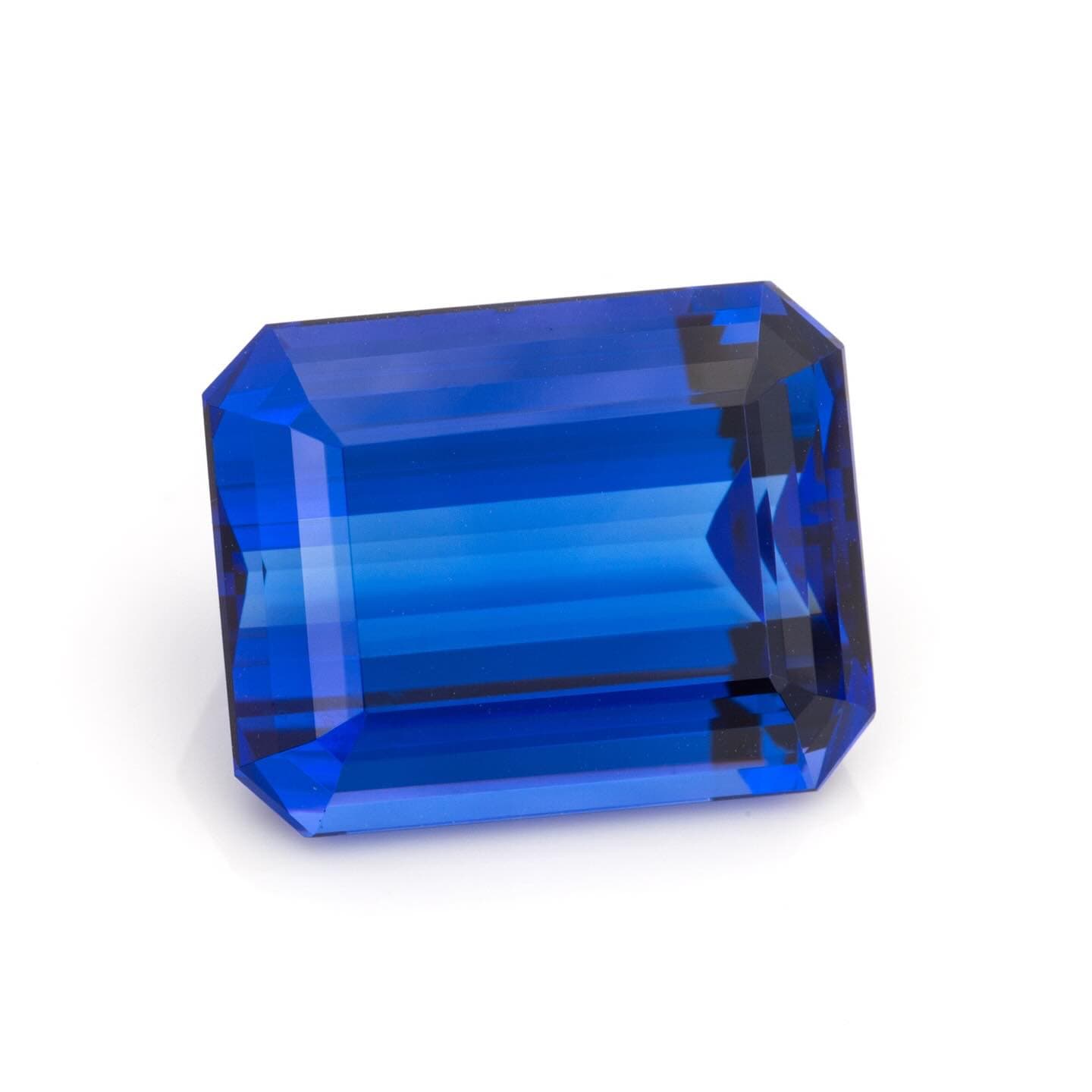 Tanzanite 23.87 ct