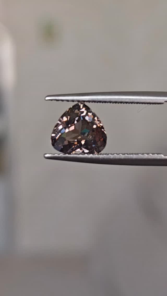 Spinel 0.00 ct