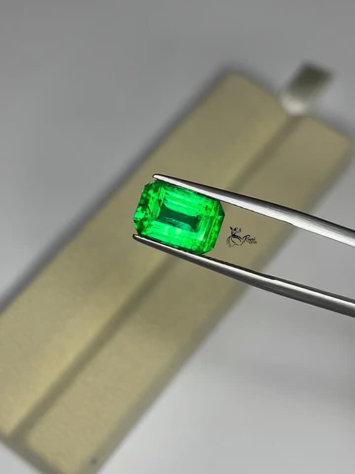 Emerald 0.00 ct
