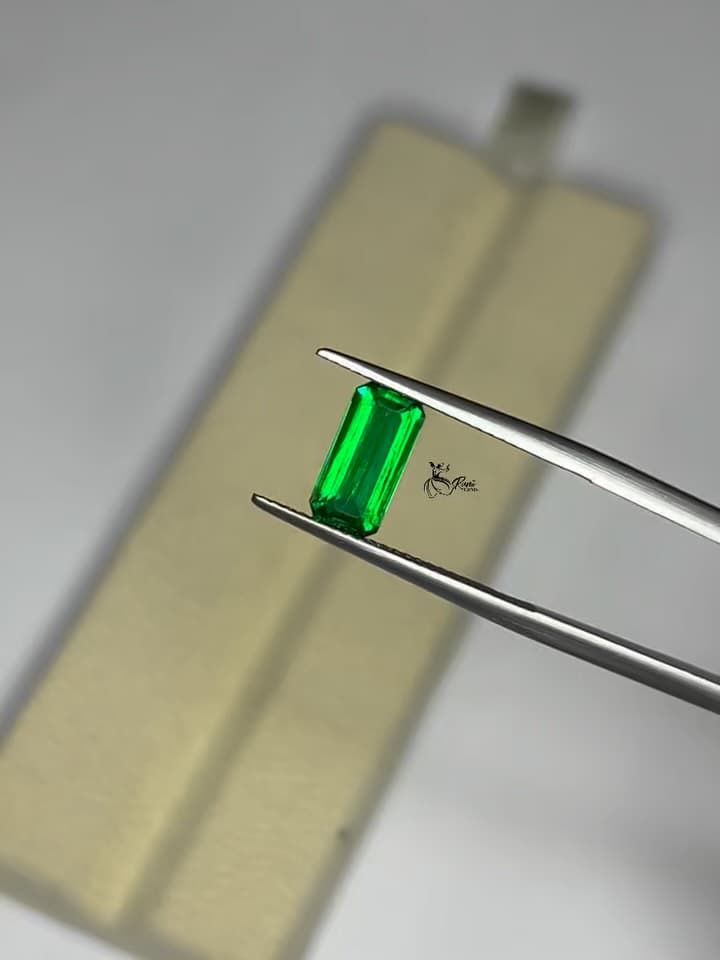 Tourmaline 0.00 ct