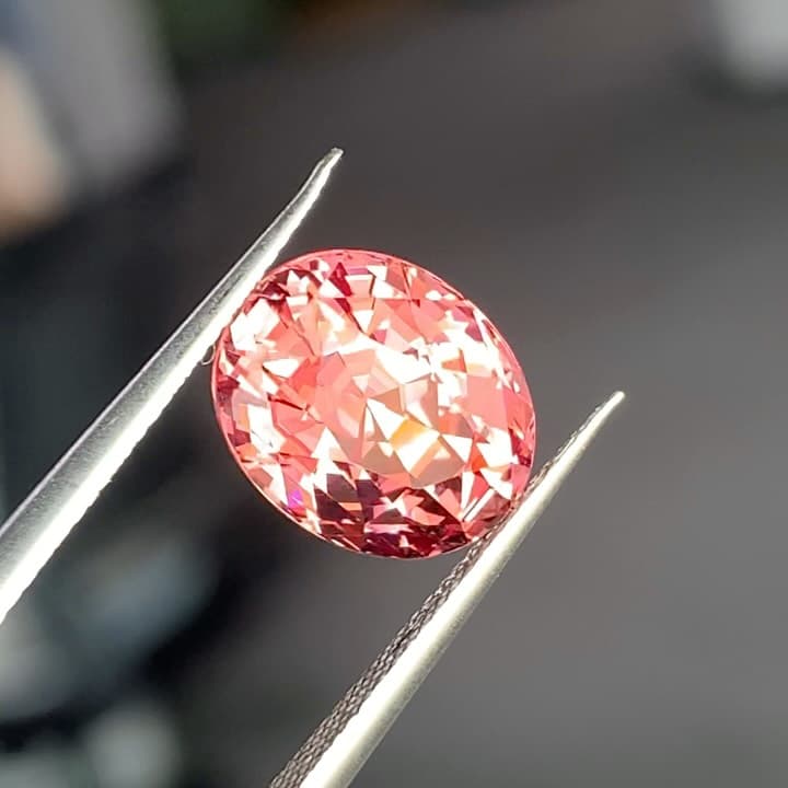 Tourmaline 0.00 ct