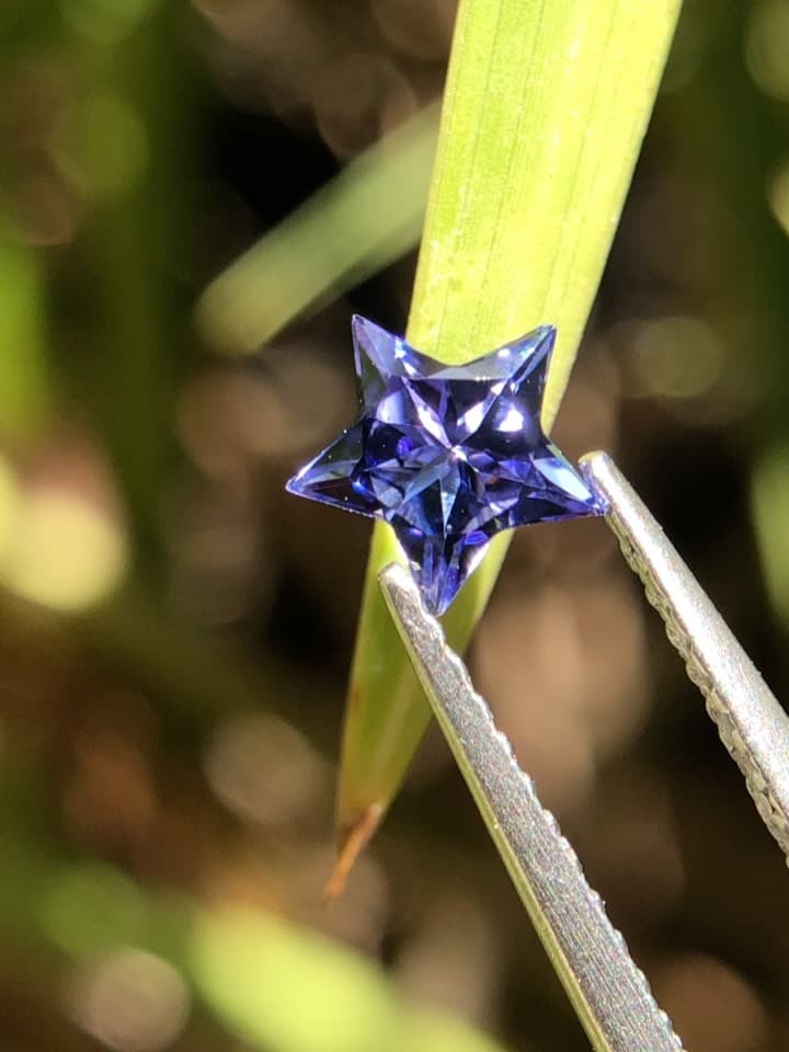Tanzanite 0.00 ct