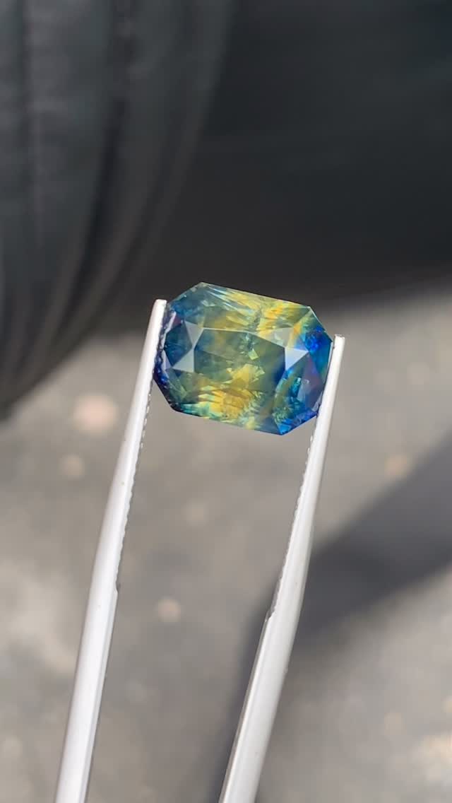 Bi-colour 8.01 ct