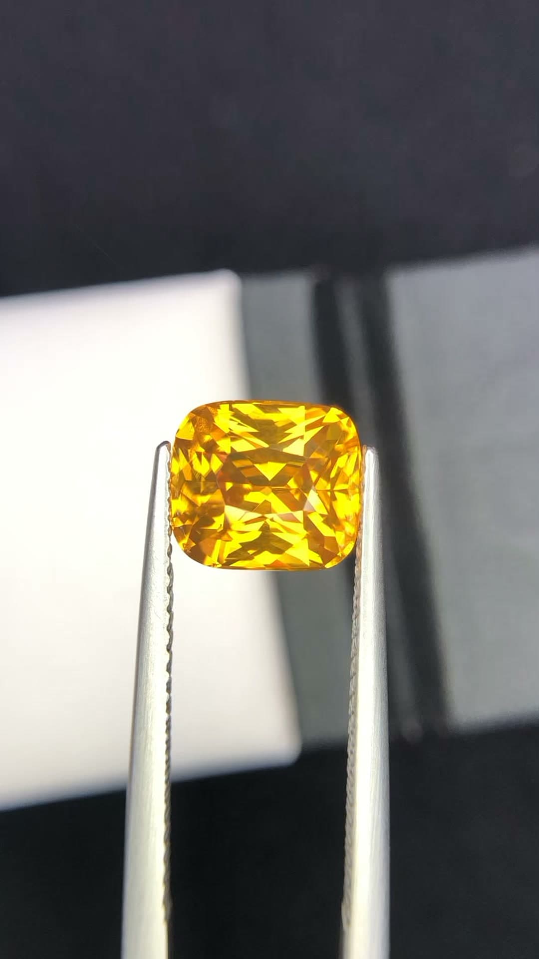 Sapphire 0.00 ct