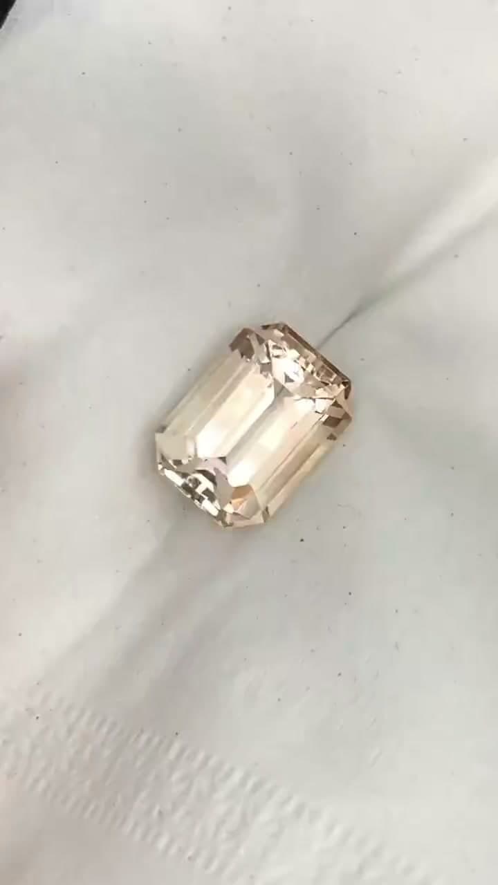 Topaz 0.00 ct
