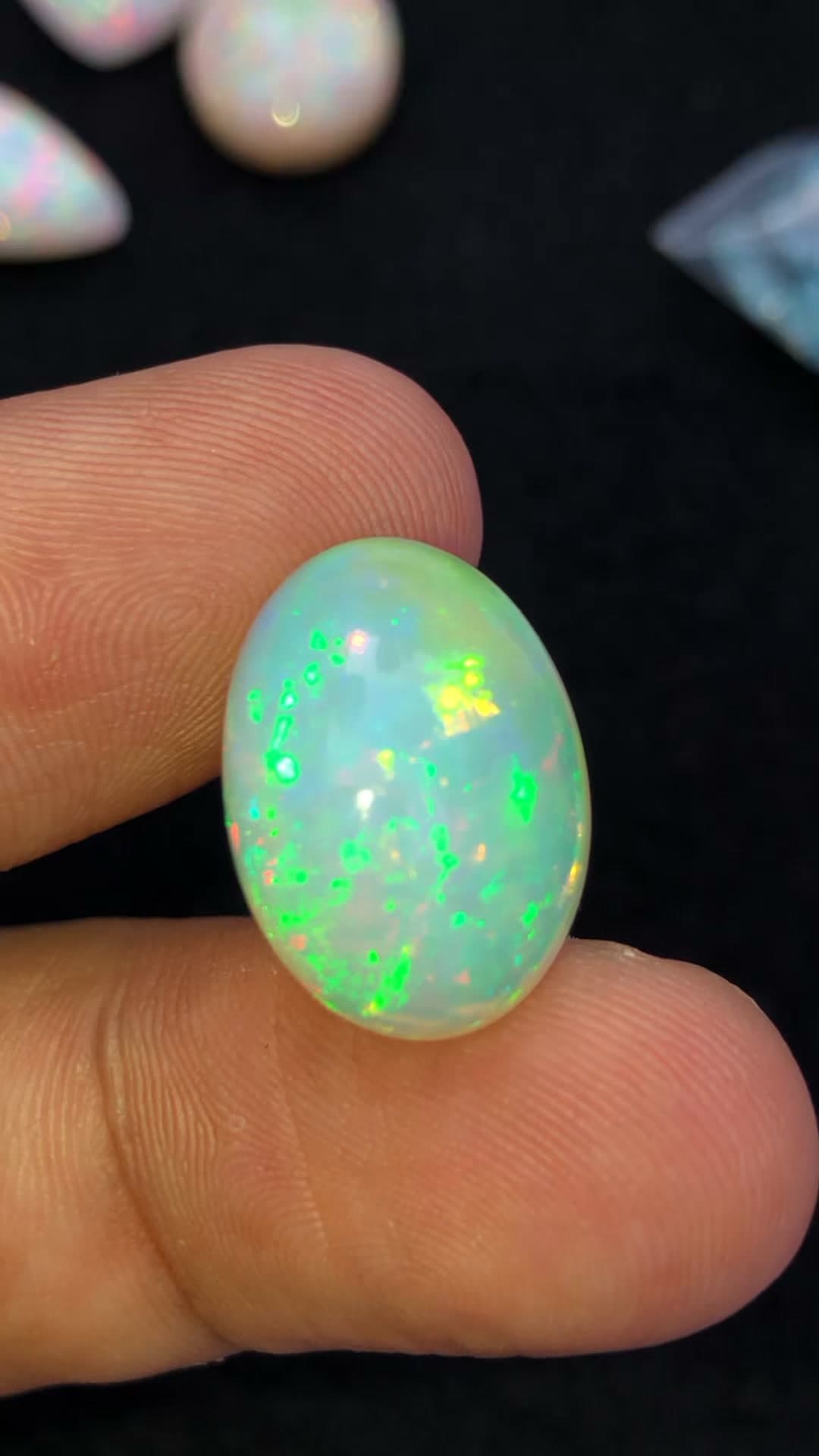 Opal 0.00 ct