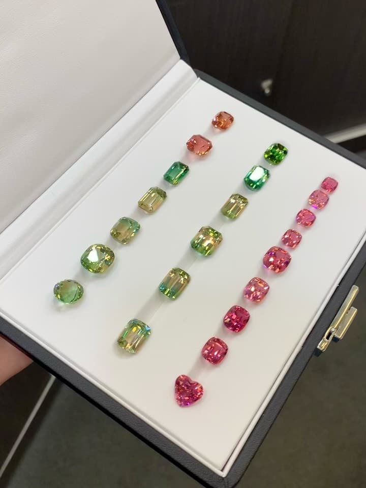 Multi-color (Green, Pink, Yellow, Bi-color) 0.00 ct