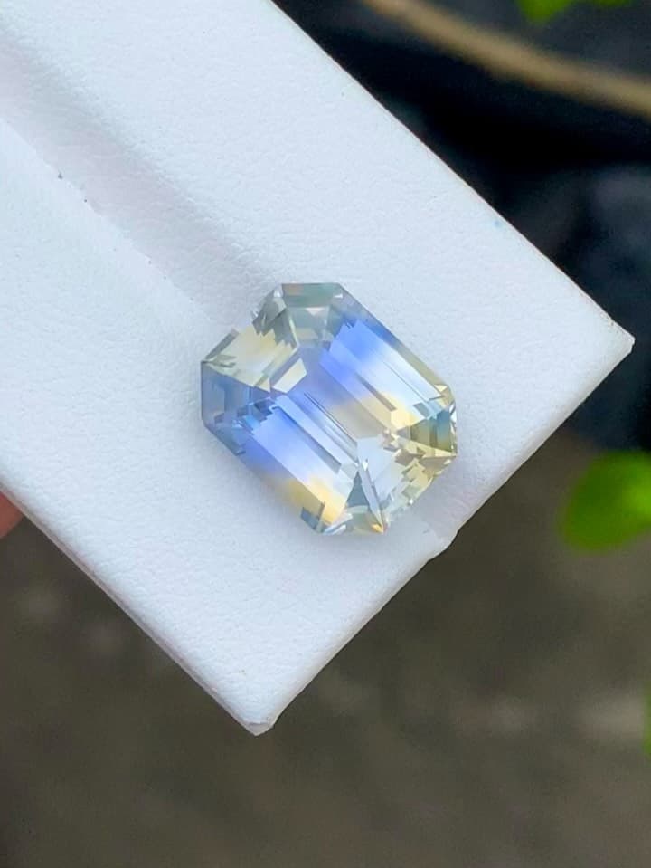 Bi-color 11.00 ct