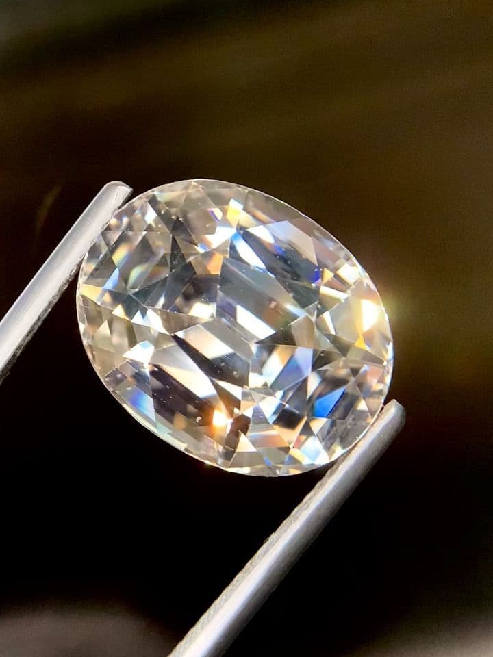 Natural Zircon 18.39 ct